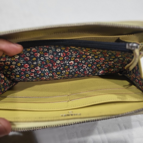 Chanel 25th Anniversary Yellow Goatskin Long Wallet Lucky Clover Logo - Picture 9 of 13